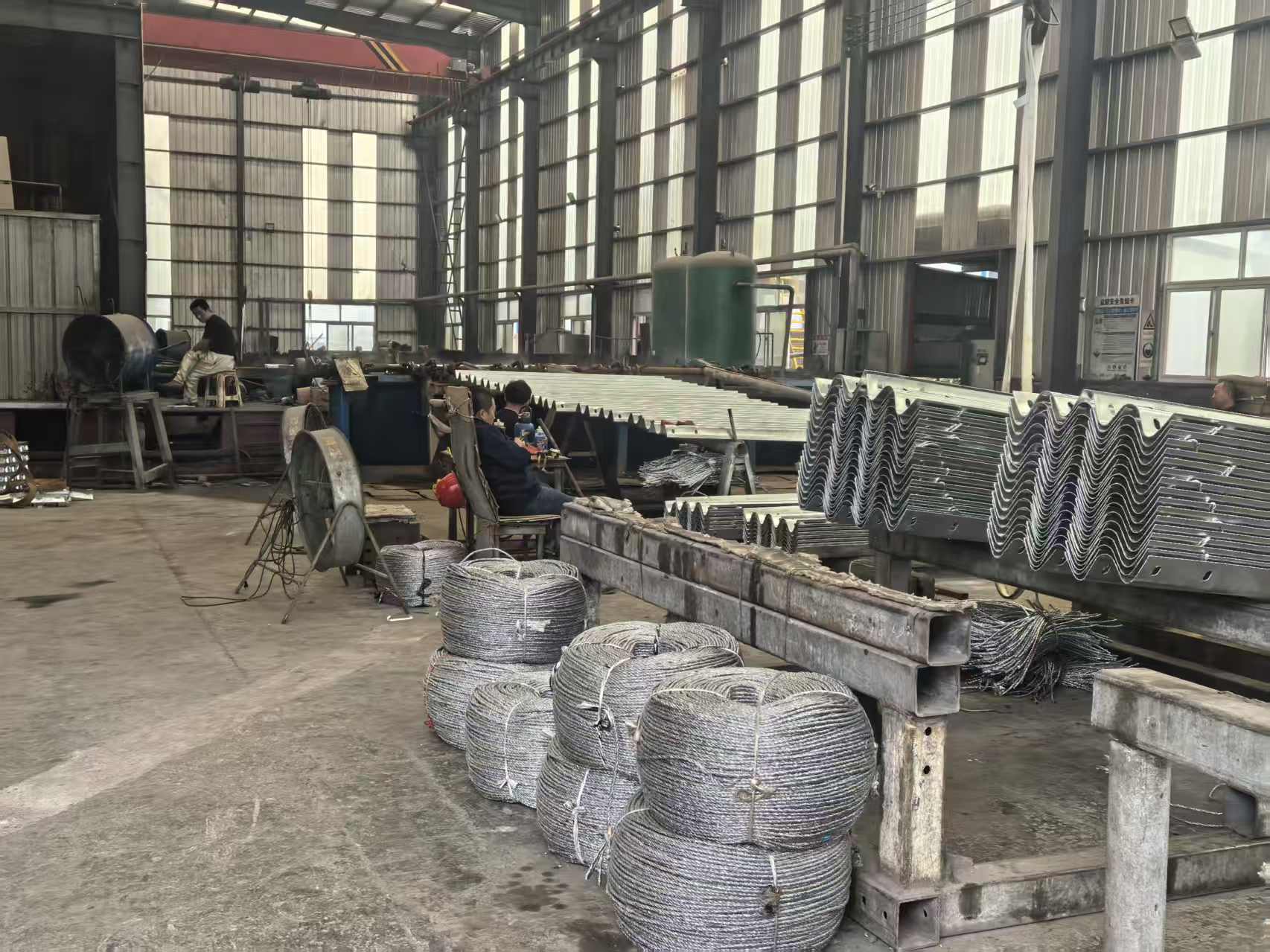 三亚市环氧锌基波形护栏三波波形护栏 - 厂家